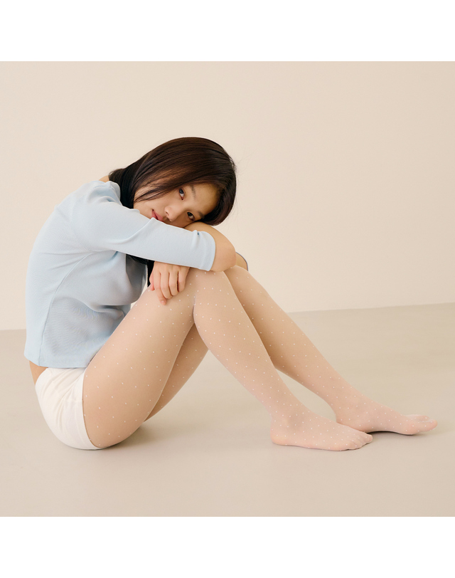 마른파이브 넉넉 시스루 도트 스타킹 착용컷