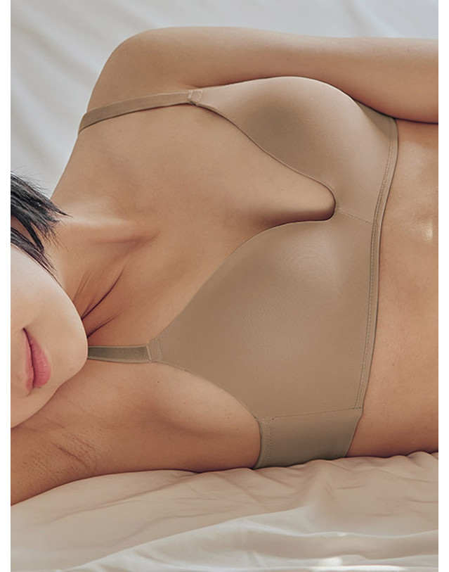 마른파이브 에어그램 노와이어 브라 착용컷