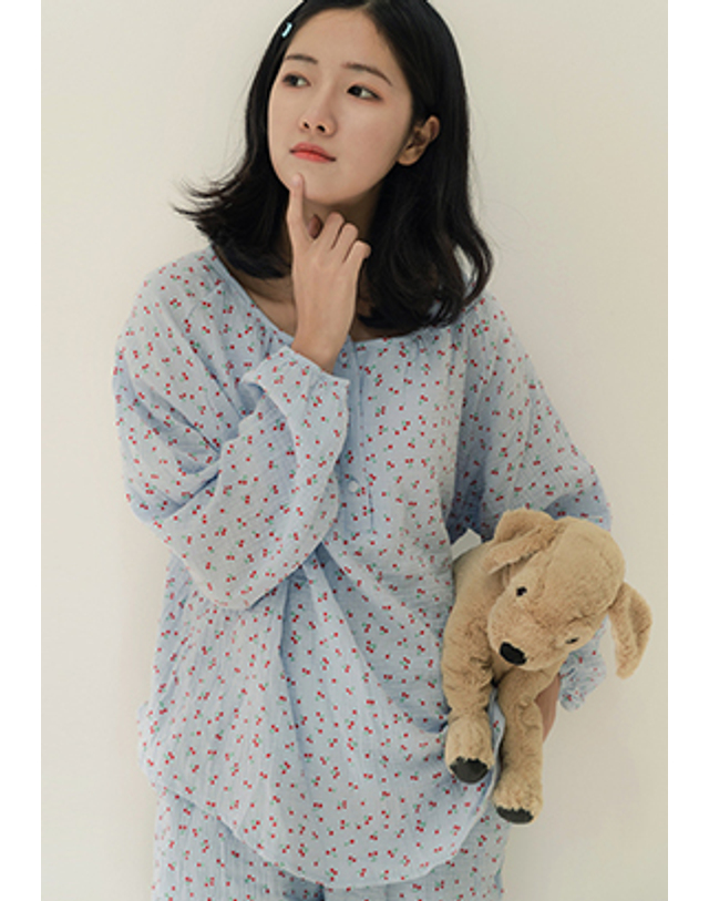 마른파이브 리틀 체리 라운드넥 순면 요루 잠옷 파자마 세트 착용컷