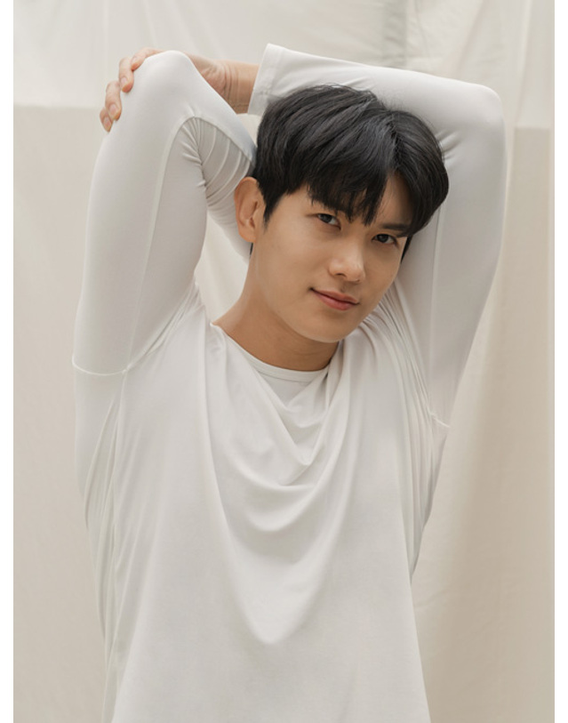 마른파이브 히트터치 발열내의 기모 남자내복 상의 티셔츠 착용컷