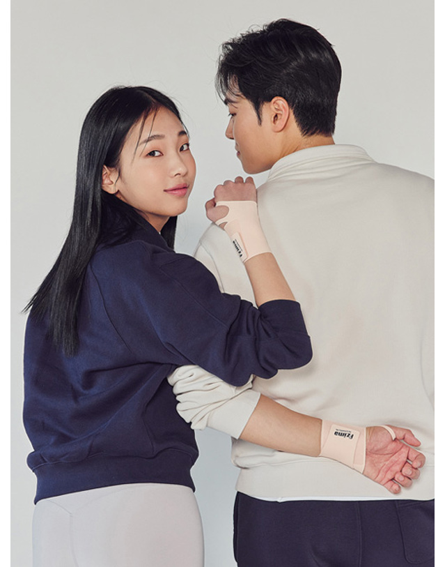 마른파이브 프지마 손목보호대 충격방지 쿠션형 착용컷