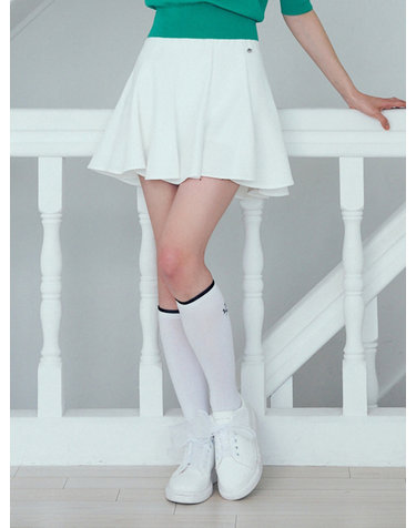 에센셜 플레어 스커트 WHITE