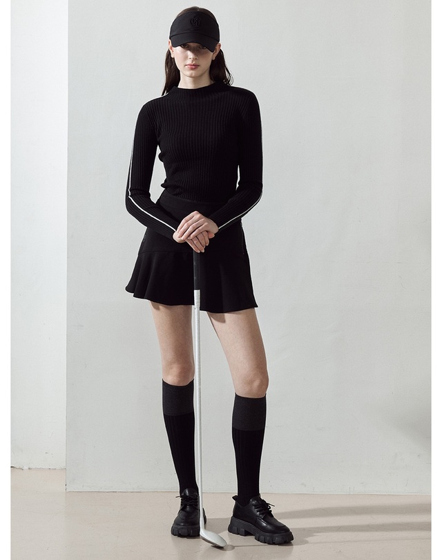 로드로아르 메탈 로고 니 삭스 BLACK 착용컷