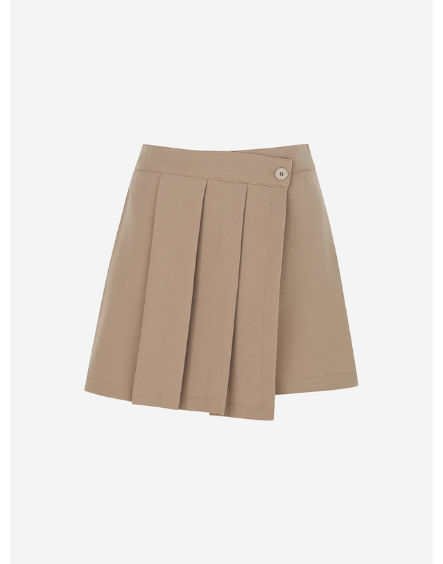 로드로아르 비대칭 플리츠 랩 숏팬츠 BEIGE 착용컷