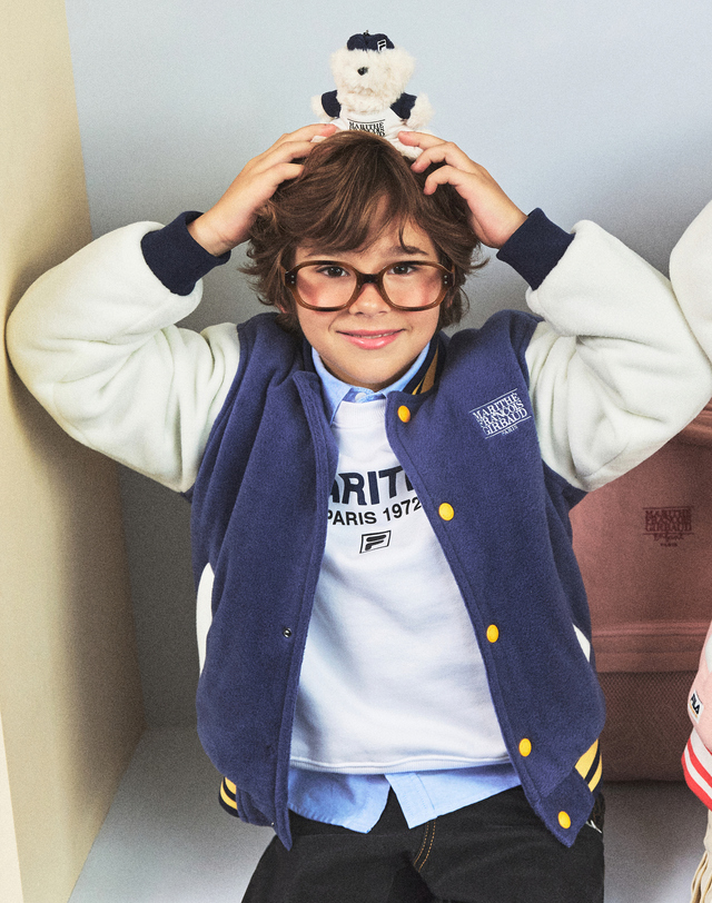 마리떼 키즈 마리떼 키즈 MFG X FILA KIDS FLEECE VARSITY JACKET navy 착용컷