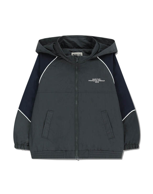 마리떼 키즈 마리떼 키즈 KIDS COLOR-BLOCK WINDBREAKER charcoal 착용컷
