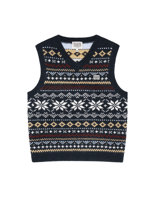 마리떼 키즈 마리떼 키즈 KIDS MICRO CLASSIC LOGO NORDIC KNIT VEST navy 착용컷