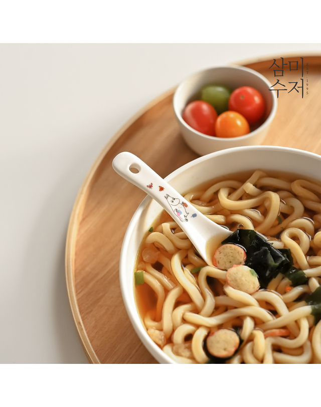 삼미수저 무민 프렌즈 도자기 우동스푼 1P(5가지 중 택1) 착용컷