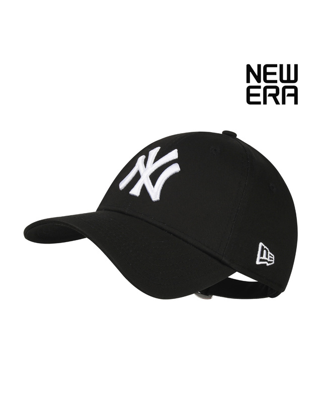 뉴에라 뉴에라 MLB 모자 리그 에센셜 뉴욕 양키스 볼캡 블랙/화이트 10531941 착용컷