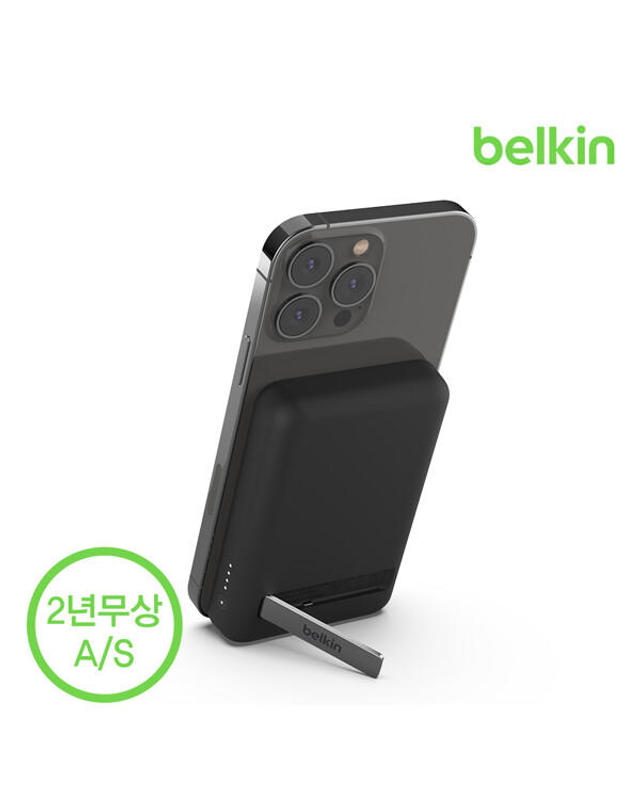 벨킨 [벨킨][당일발송] 아이폰 5000mAh 맥세이프 마그네틱 무선 충전 보조배터리+스탠드 / BPD004bt 착용컷