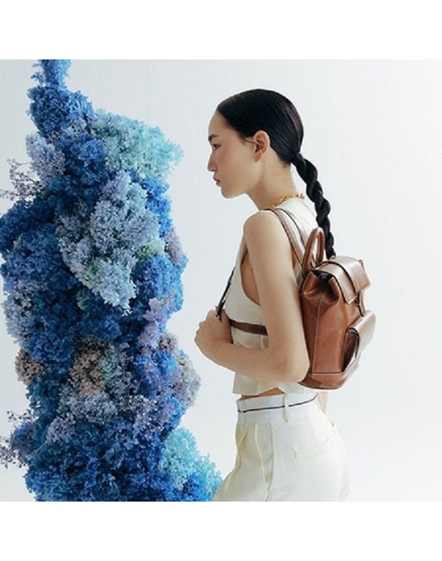 비비와이비 [갤러리아] Ecor Small Backpack (Brown) 09N1210DIW 착용컷