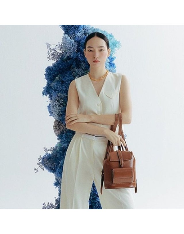 비비와이비 [갤러리아] Ecor Small Backpack (Brown) 09N1210DIW 착용컷