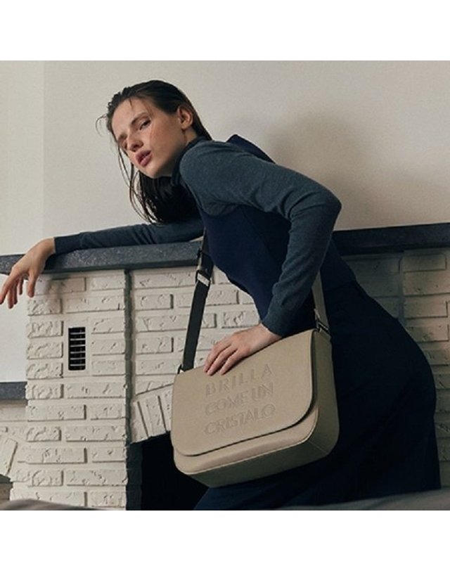 비비와이비 [갤러리아] MARCE Unisex Messenger 09N3110DRJ 착용컷