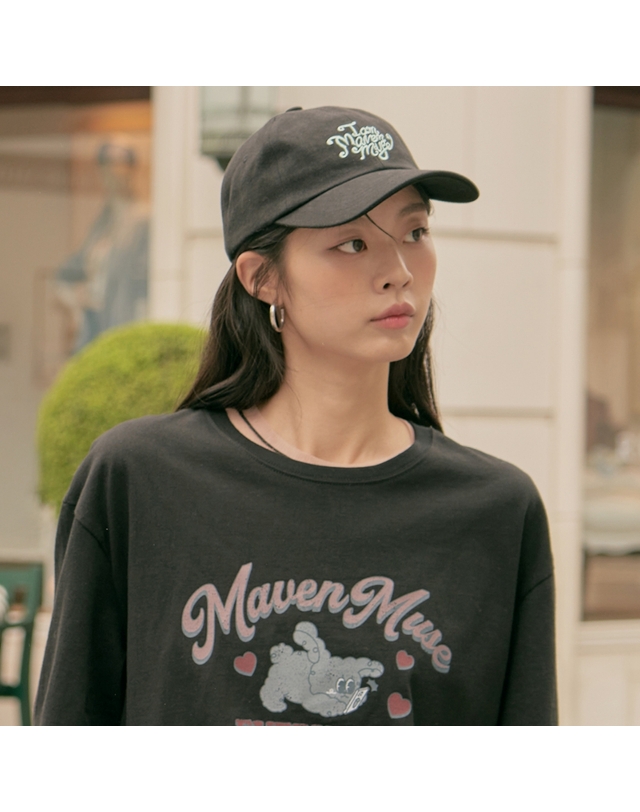 메이븐뮤즈 [메이븐뮤즈] 리드 아이엠 볼캡 FR_BK (MSYSBC103BKFR) 착용컷