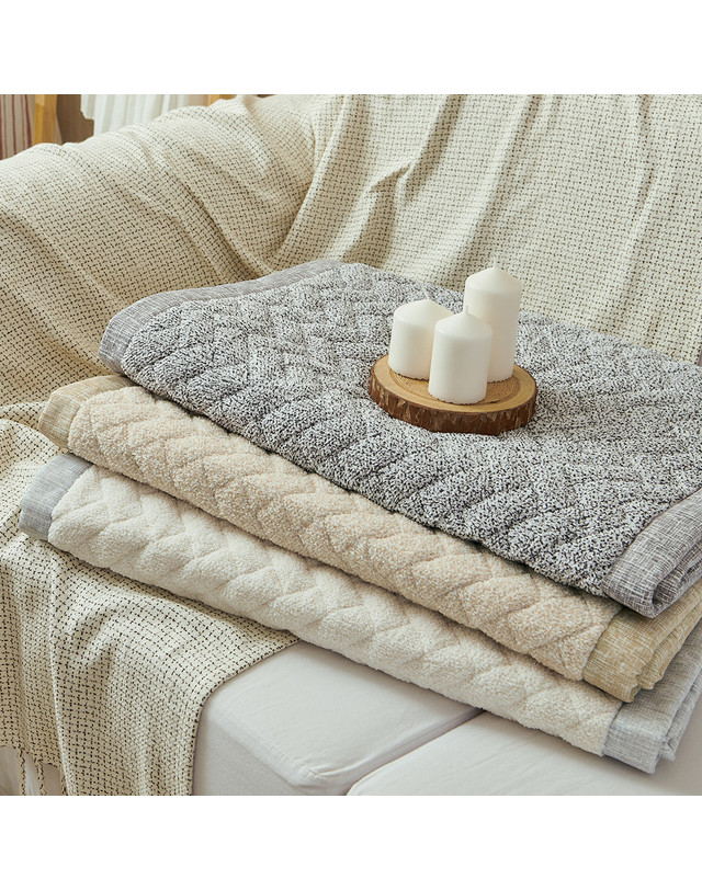 벨리에르 헤링본 MC 극세사 항균 소파패드(90x200) 착용컷