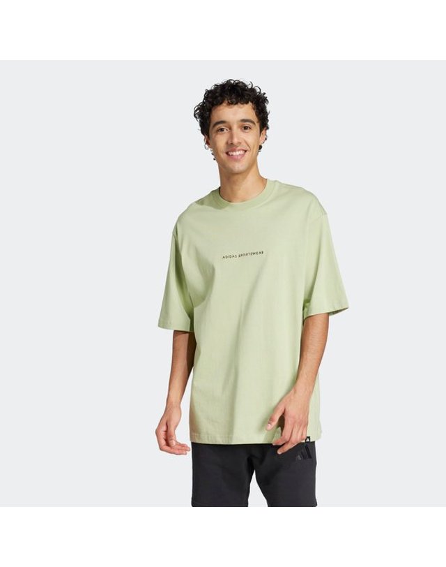 아디다스 [갤러리아] [MENS SPORTSWEAR] 코드 두들 캠프 그래픽 반팔티 (JJ3970) 착용컷