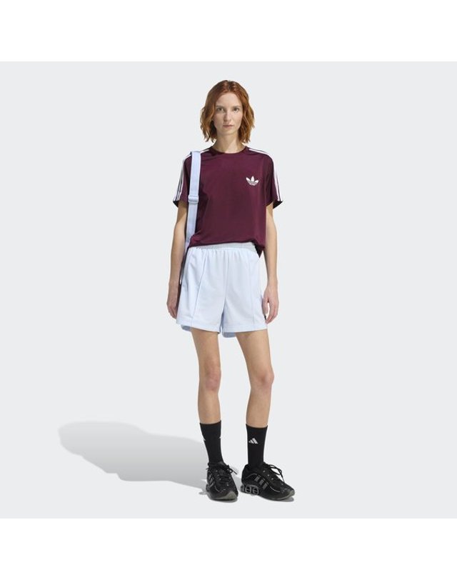 아디다스 [갤러리아] [WOMENS ORIGINALS] 파이어버드 클래식 쇼츠 (KD3670) 착용컷