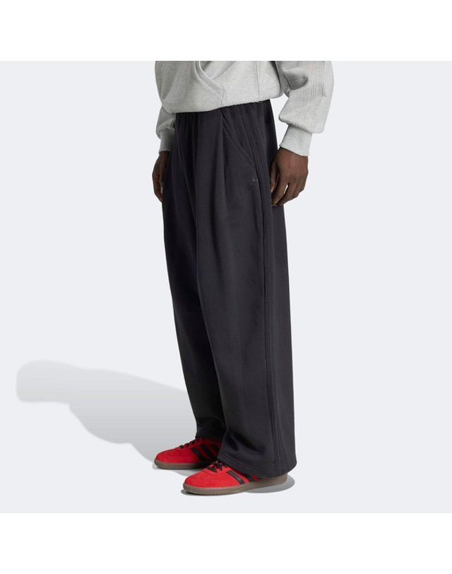 아디다스 [갤러리아] [MENS ORIGINALS] 프리미엄 에센셜 오픈 와이드 헴 팬츠 (KS4099) 착용컷