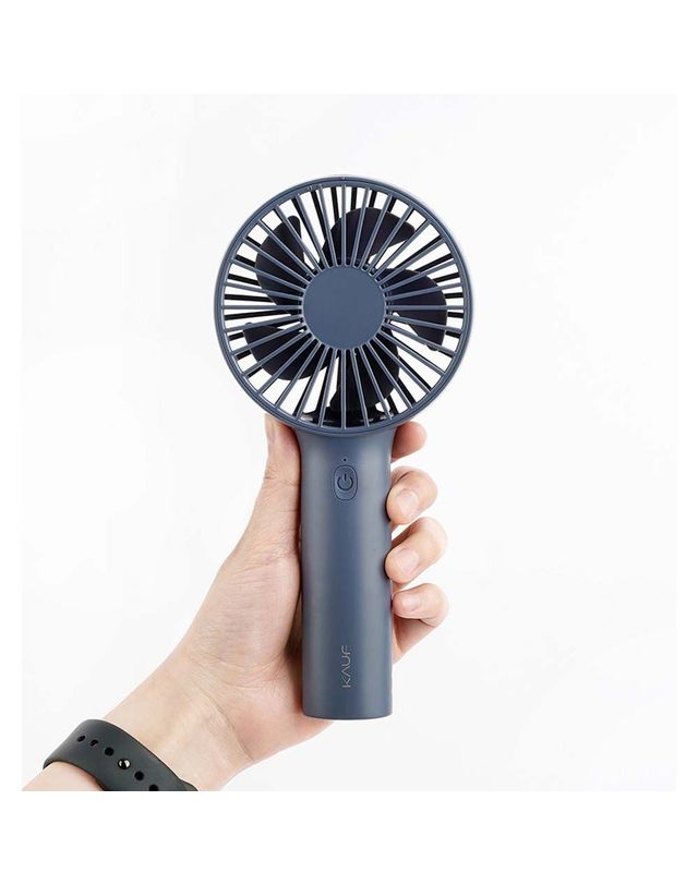 알티피아 3단조절 휴대용선풍기고급컬러충전식강력바람 착용컷