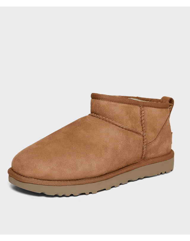 어그 [어그] 미국 UGG 클래식 울트라 미니 Ultra Mini 부츠 체스트넛 1116109-CHE 착용컷