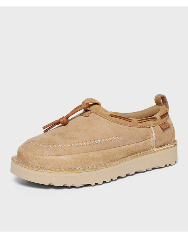어그 [어그] 미국 UGG 타스만 크래프티드 리제너레이트 털 슬립온 부츠 260 사이즈 샌드 1152747-SAN 착용컷