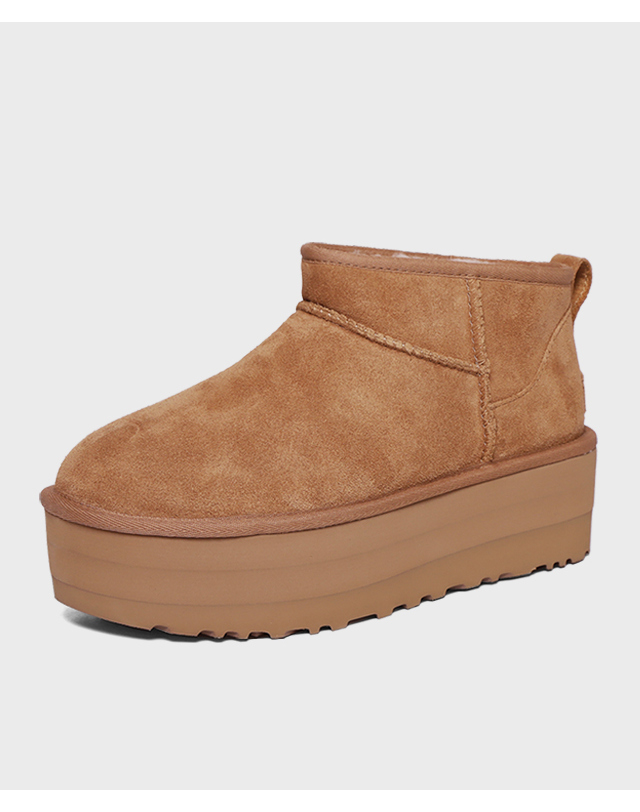 어그 [어그] 미국 UGG 클래식 울트라 미니 플랫폼 부츠 체스트넛 1135092-CHE 착용컷