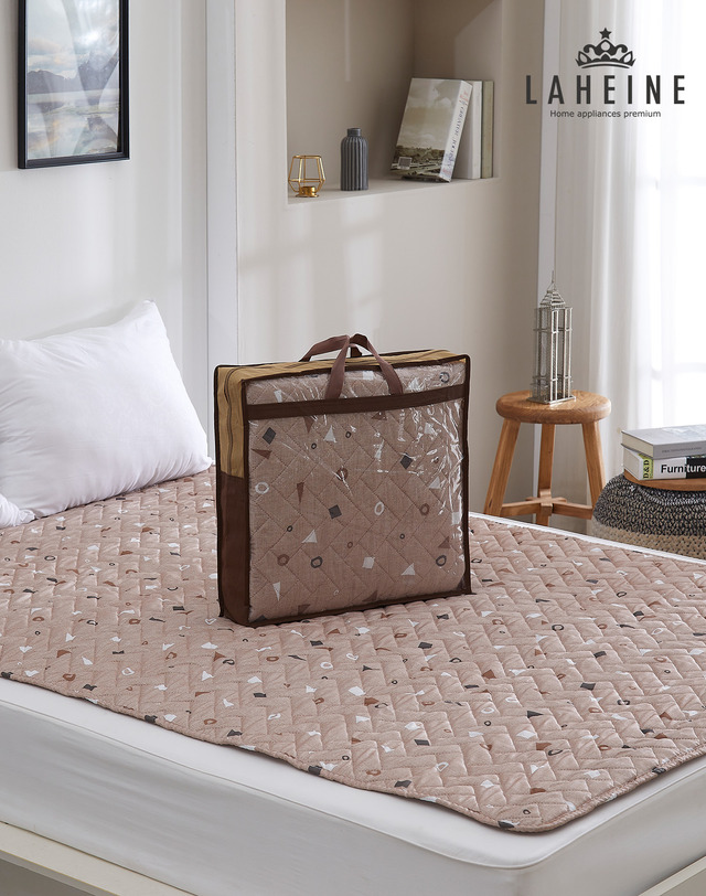 라헨느 라헨느 프리미엄 카본 탄소 워셔블 전기요 싱글 100x180cm / 더블 135x180cm 착용컷