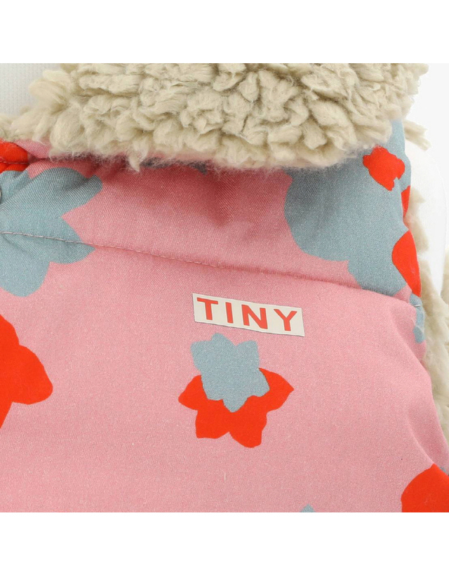 타이니코튼 타이니코튼 AW24-304 P17 (Flowers padded vest) 플라워 패디드 아동 베스트 착용컷