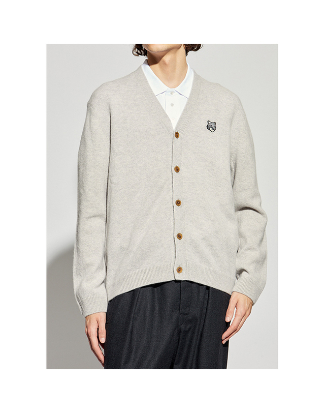 메종키츠네 메종키츠네 FW25 남성 그레이폭스헤드 가디건 그레이 PM00502KT1006 착용컷