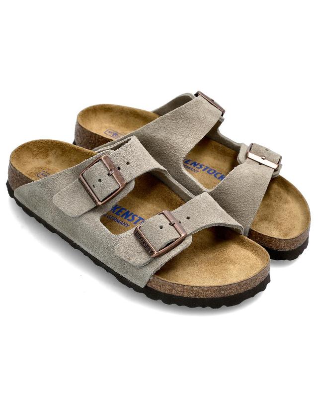 버켄스탁 26SS 버켄스탁 아리조나 SFB 스웨이드 레더 샌들 0951303 TAUPE 착용컷