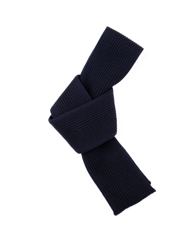 안데르센 안데르센 25FW 골지 울 숏 머플러 SHORT SCARF NAVYBLUE 착용컷