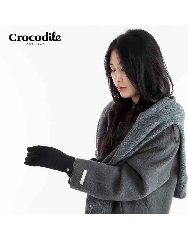 크로커다일 크로커다일 써클 로고 스마트터치 여성 모장갑 착용컷