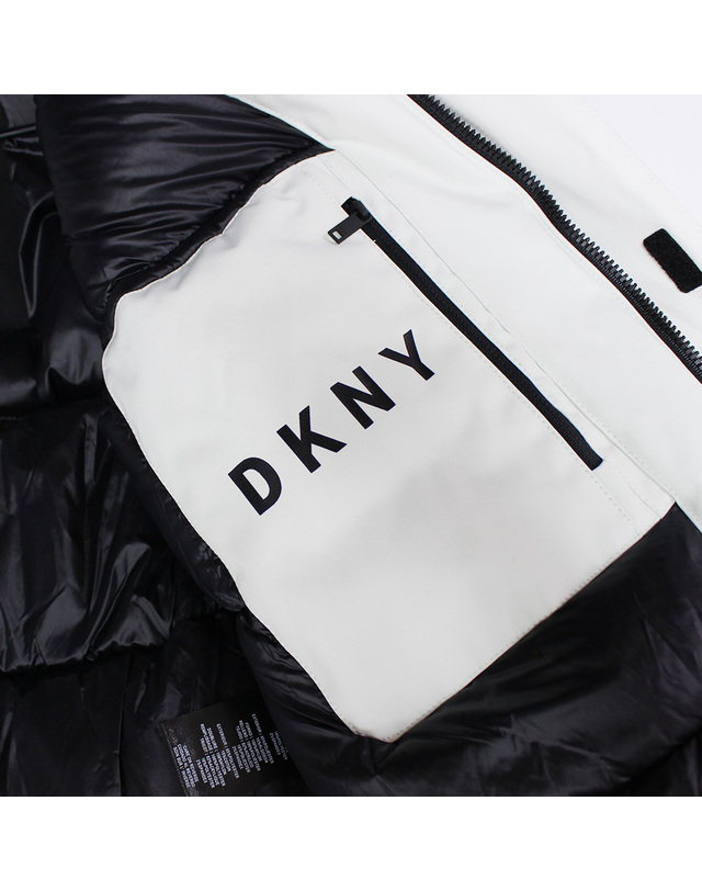 디케이앤와이 DKNY 남성 후드 로고 파카 점퍼 착용컷