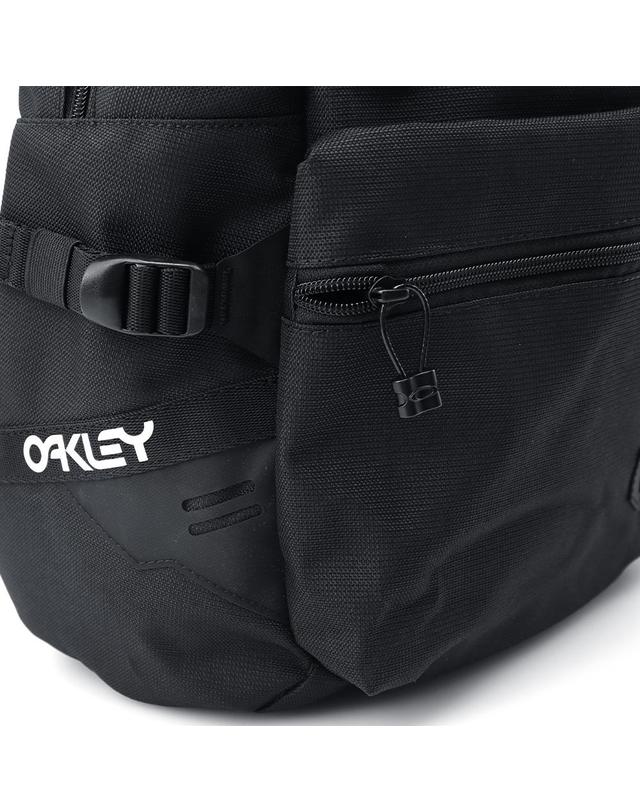 오클리 오클리 백팩 20L 노트북 가방 FOS900544 착용컷