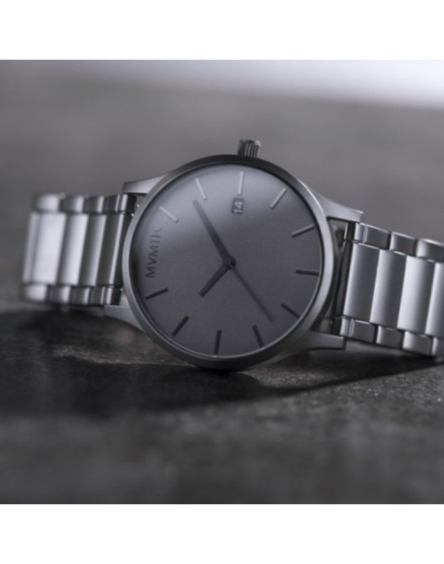 무브먼트 MVMT 무브먼트 남성 메탈시계 클래식 모노크롬링크 D-MM01-GR 날짜표시 착용컷
