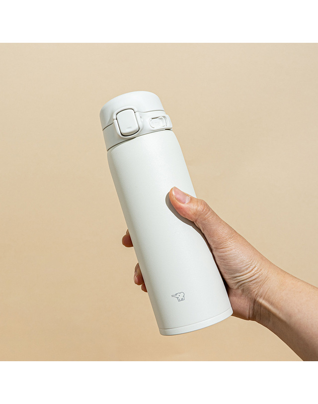 조지루시 조지루시 원터치 텀블러 보온보냉병 SU-BA48 480ml 착용컷