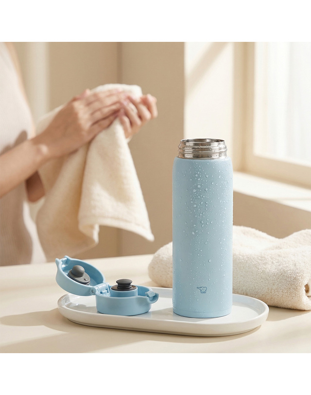 조지루시 조지루시 원터치 텀블러 보온보냉병 SU-BA48 480ml 착용컷