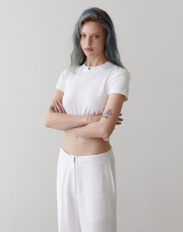 르브아시스 needlework crop t-shirt white 착용컷