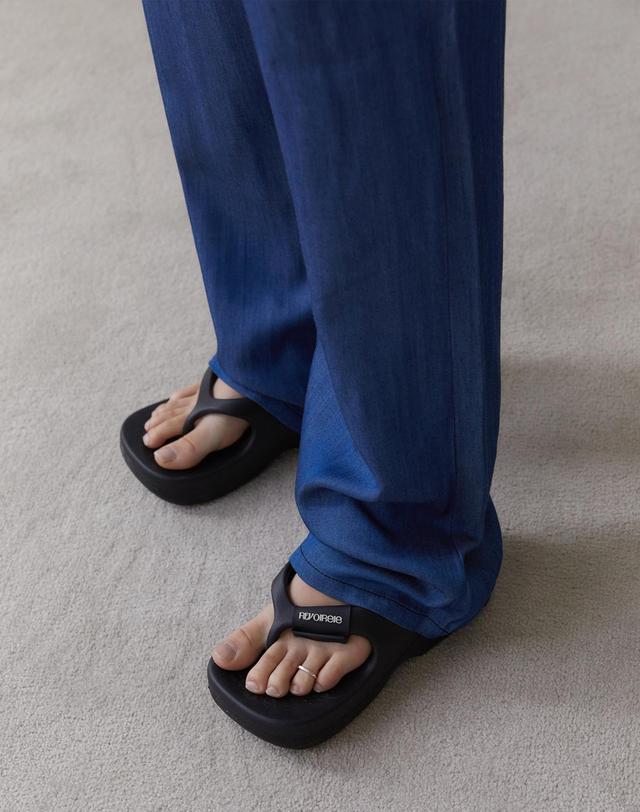 르브아시스 RVIS lump flip-flop black 착용컷