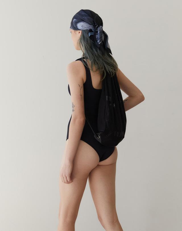 르브아시스 RVIS mesh gymsack black 착용컷