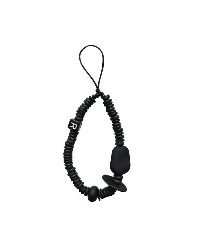 르브아시스 nature beads phone strap short khaki 착용컷