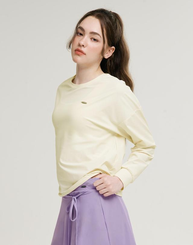 레이지비 에어파스텔 스트링 상의 루즈핏 여성 롱슬리브 코코넛밀크 착용컷