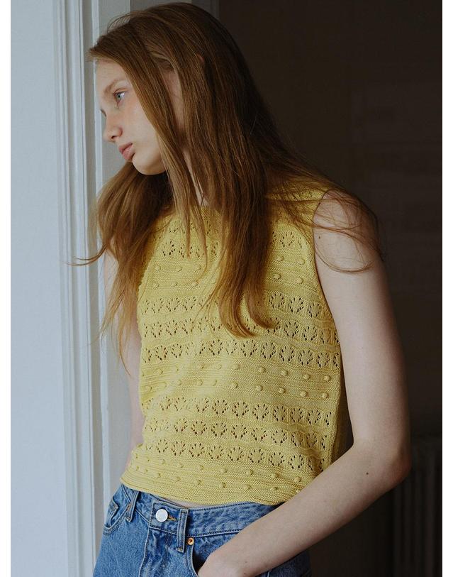 블랭크공삼 crochet sleeveless knit (yellow) 착용컷