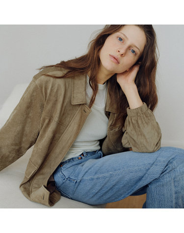 soft suede blouson jacket (vintage beige)