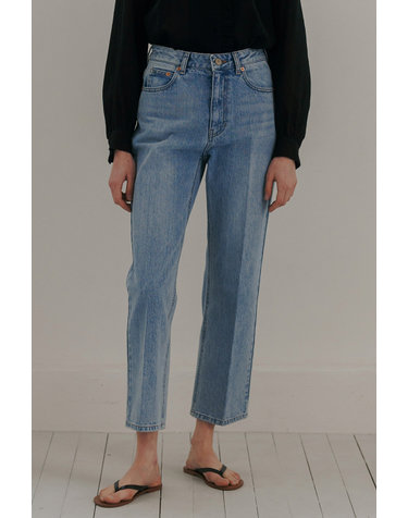 classic cropped jeans (light blue)