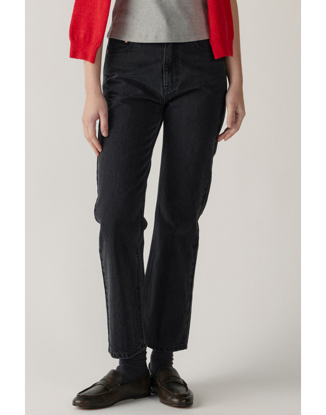 블랭크공삼 classic cropped jeans (black) 착용컷