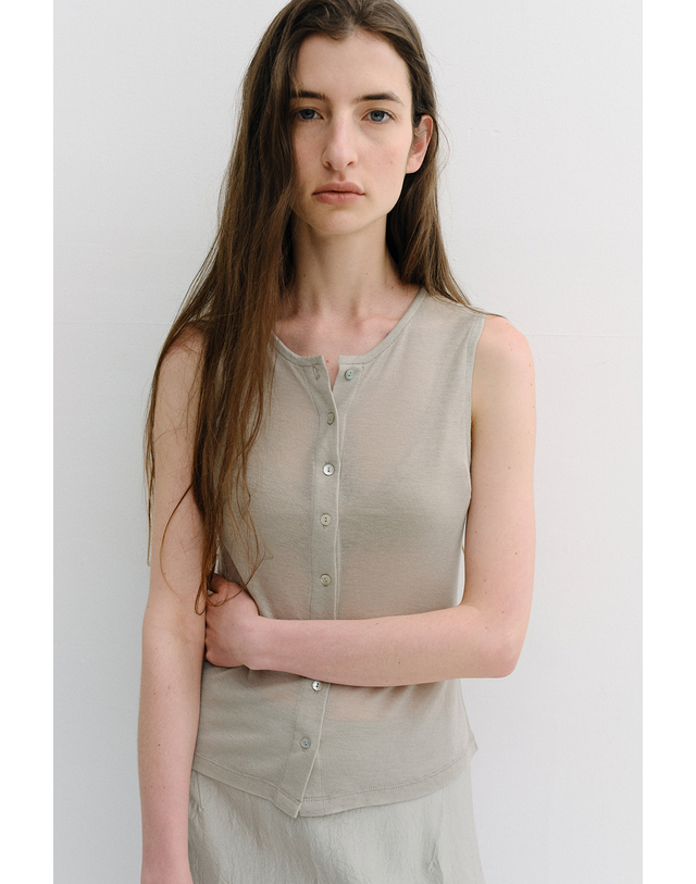 블랭크공삼 wool button sleeveless t-shirt (3colors) 착용컷