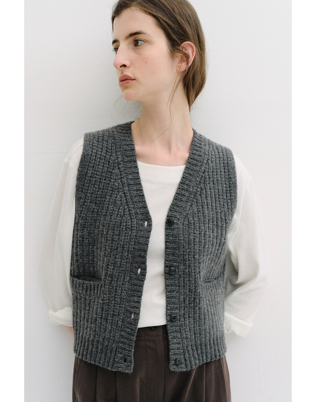 블랭크공삼 tasmanian wool knit vest (melange grey) 착용컷