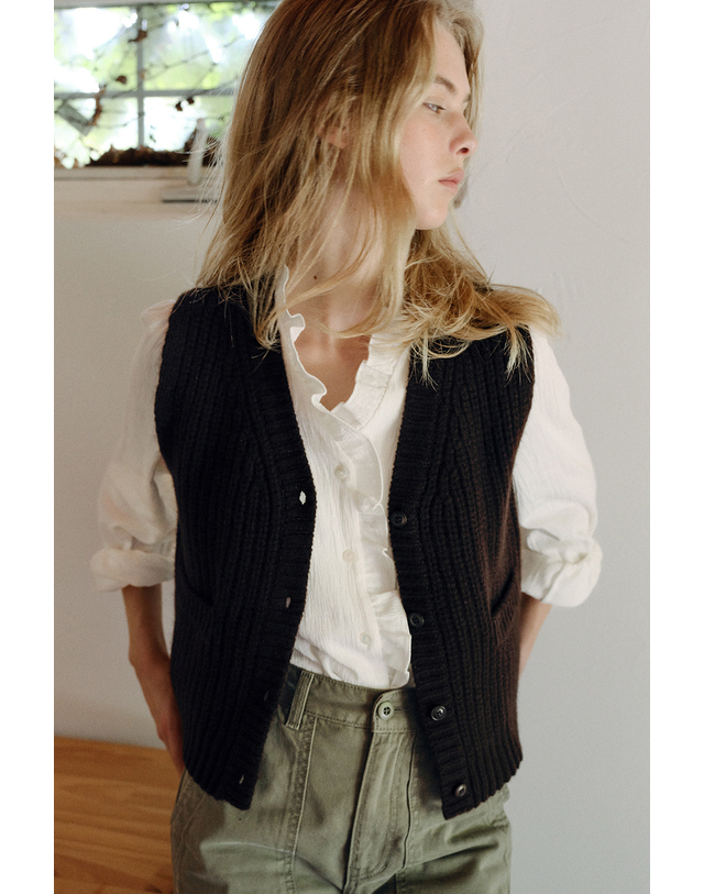 블랭크공삼 tasmanian wool knit vest (deep brown) 착용컷
