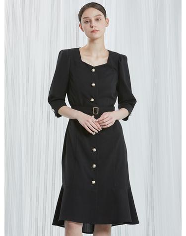 [와이제이] GOLD AND PEARL BLACK ONE PIECE